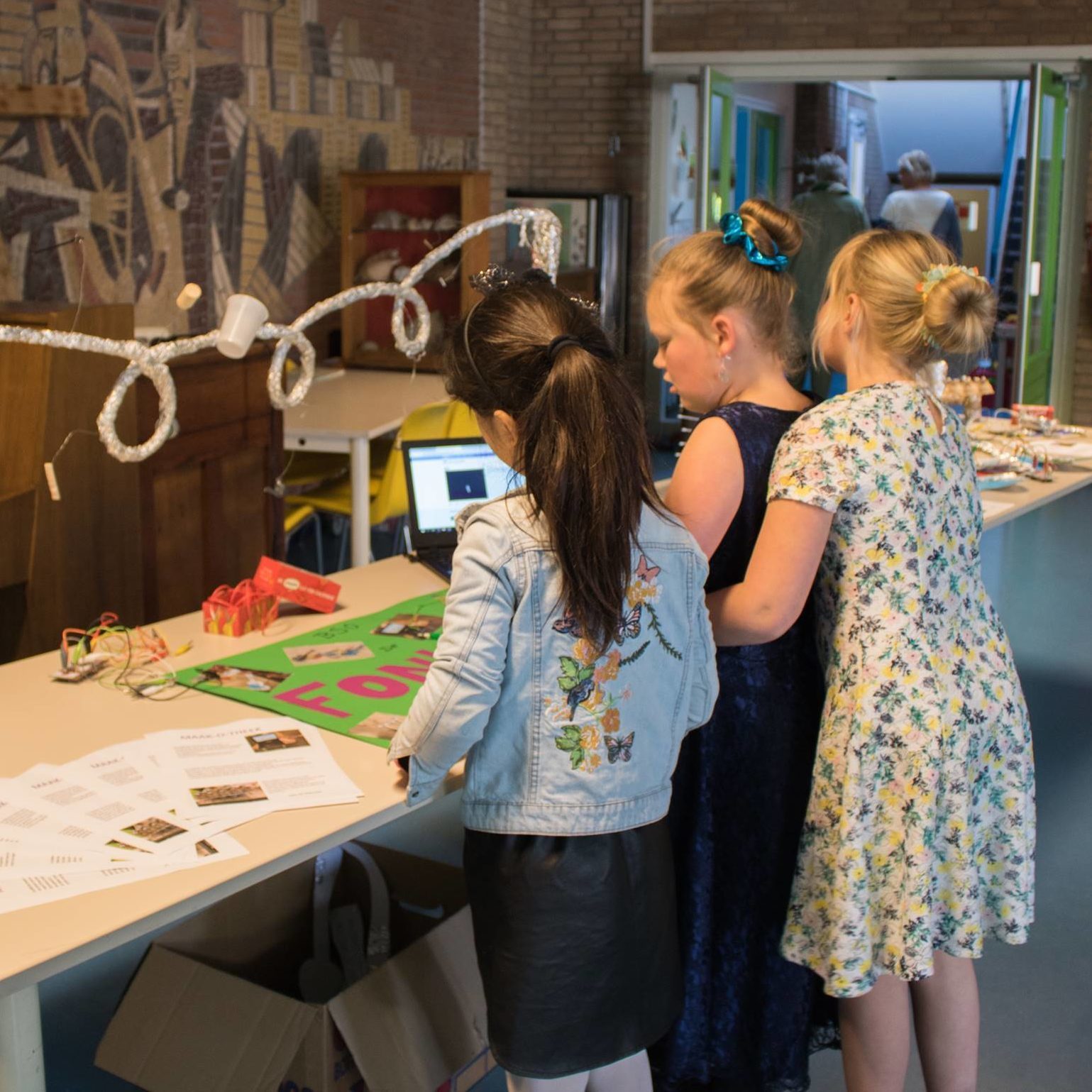 Wetenschap techniek school klas materialen