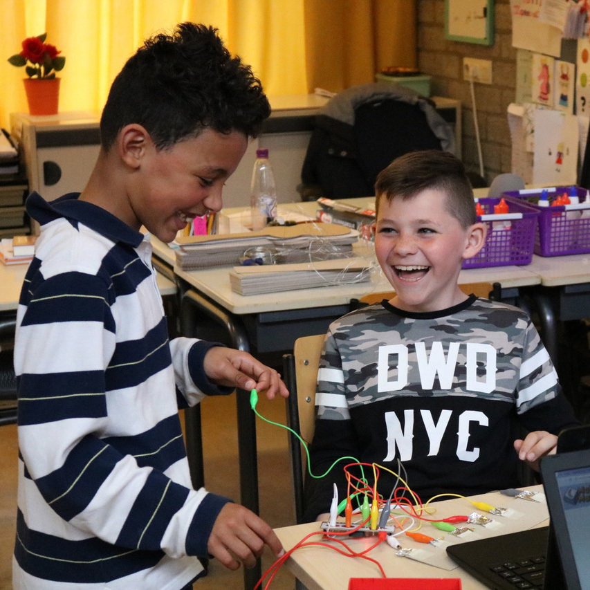 Maakotheek wetenschap techniek op school